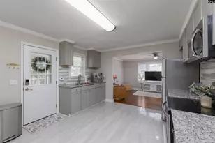 1433 Aralia Dr, Columbia, SC 29205 - Photo 9