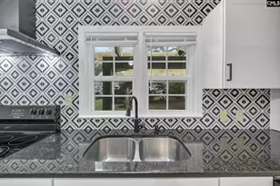 613 Veterans Rd, Columbia, SC 29209 - Photo 11