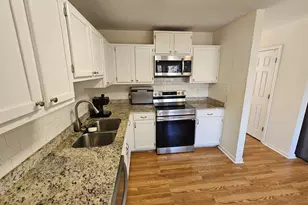 136 Charles Towne Ct, Columbia, SC 29209 - Photo 11