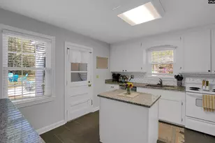 1809 Dalloz Rd, Columbia, SC 29204 - Photo 13