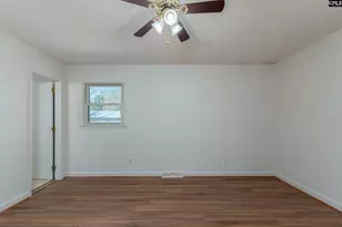 4211 Middendorf Rd, Hartsville, SC 29550 - Photo 21