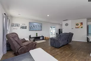 326 Community Dr, Lexington, SC 29073 - Photo 3