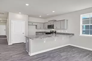 589 Edgetree Dr, Hopkins, SC 29061 - Photo 3