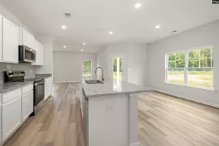 122 Middlesex Ct, Lugoff, SC 29078 - Photo 9