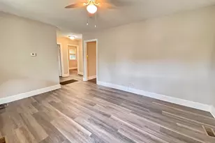 3611 Hydrangea St, Columbia, SC 29205 - Photo 3