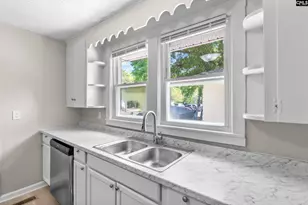 1004 Raleigh St, West Columbia, SC 29169 - Photo 9