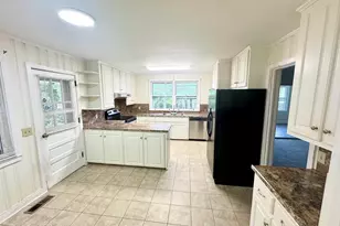 1332 Dogwood Dr, Orangeburg, SC 29118 - Photo 7