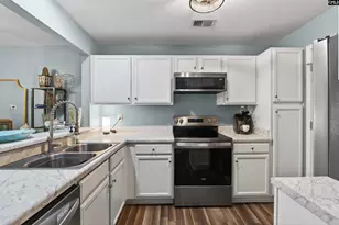 448 Deerwood Street 6-F, Columbia, SC 29205 - Photo 11