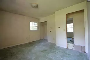 2703 Riverside Ln, Cayce, SC 29033 - Photo 13