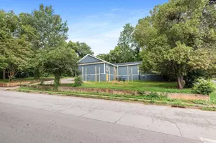 907 Beaufort Street B, Columbia, SC 29201 - Photo 3