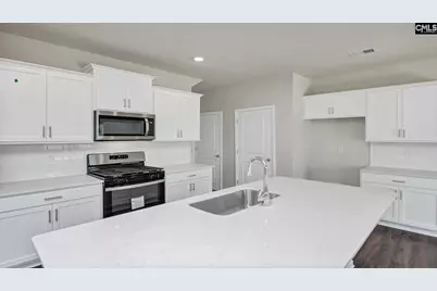 585 Edgetree Drive, Hopkins, SC 29061 - Photo 5