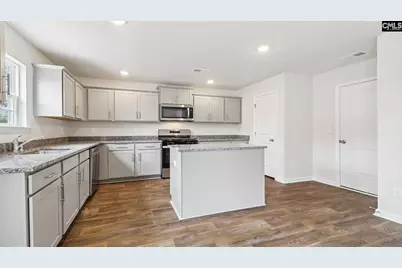 579 Edgetree Drive, Hopkins, SC 29061 - Photo 9