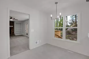 1025 Greenridge Ln, Columbia, SC 29210 - Photo 7