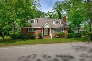 331 Bond St, Batesburg, SC 29006 - Photo 1