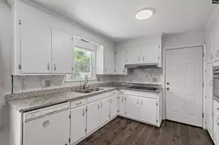 7037 Pisgah Dr, Columbia, SC 29209 - Photo 9