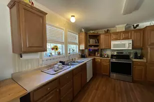 2628 Rembert Church Rd, Dalzell, SC 29020 - Photo 13