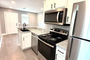 1324 Lyon St, Columbia, SC 29204 - Photo 7