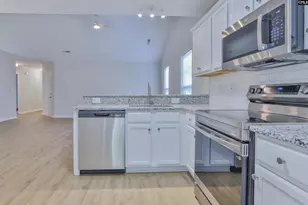 316 Keystone Dr, Hopkins, SC 29061 - Photo 13