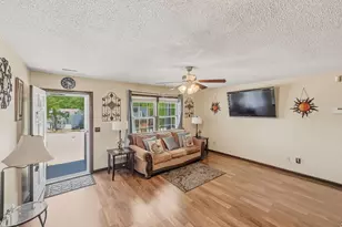 200 Gusty Ln, Hopkins, SC 29061 - Photo 5