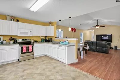 516 S Summers Way, Hopkins, SC 29061 - Photo 7