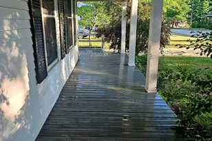 1210 Hunt St, Newberry, SC 29108 - Photo 3