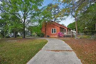 251 Pear Tree Cir, Hopkins, SC 29061 - Photo 5