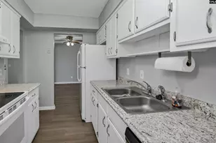 331 W Main St, Lexington, SC 29072 - Photo 11