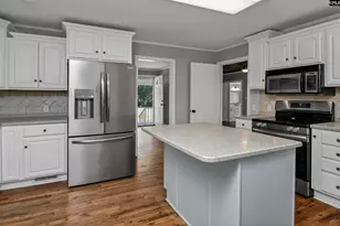 407 Hendrix St, Lexington, SC 29072 - Photo 5