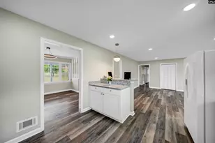 330 Bel-Air Dr, West Columbia, SC 29170 - Photo 5