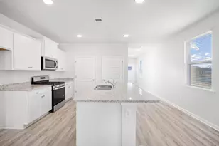 575 Edgetree Dr, Hopkins, SC 29061 - Photo 5