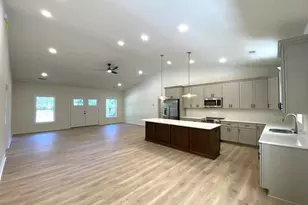 207 Pinetree Ln, Leesville, SC 29070 - Photo 5