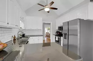 1024 Hampton Crest Dr, West Columbia, SC 29170 - Photo 9
