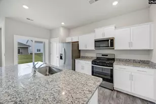 345 Bevington Ln, Hopkins, SC 29061 - Photo 17