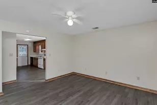 122 Hazelwood Ct, Greenwood, SC 29649 - Photo 9