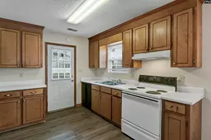 122 Hazelwood Ct, Greenwood, SC 29649 - Photo 13