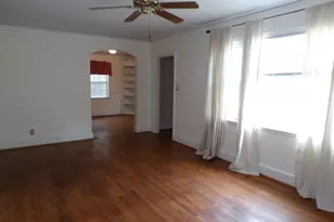 116 Davis St, Bishopville, SC 29010 - Photo 5
