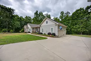 115 Rocky Meadow Dr, Gilbert, SC 29054 - Photo 3