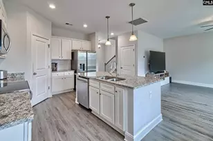 453 Blue Robin Ln, Columbia, SC 29210 - Photo 5