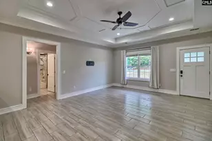 1023 Woodland Dr, West Columbia, SC 29169 - Photo 3