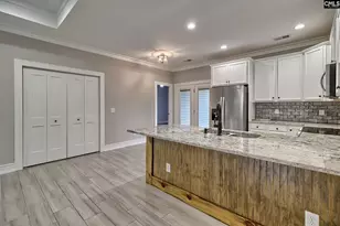 1023 Woodland Dr, West Columbia, SC 29169 - Photo 5