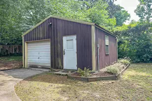 1826 Harrington St, Newberry, SC 29108 - Photo 37