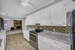 3957 Caesars Rd, West Columbia, SC 29170 - Photo 13