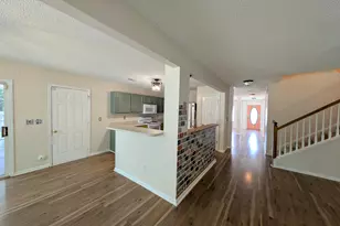 19 Fountain Lake Dr, Columbia, SC 29209 - Photo 19