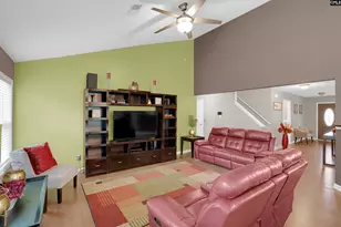 946 Farnsworth Dr, Hopkins, SC 29061 - Photo 7
