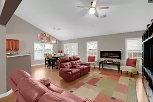 946 Farnsworth Dr, Hopkins, SC 29061 - Photo 23