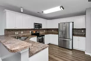261 Keystone Dr, Hopkins, SC 29061 - Photo 5