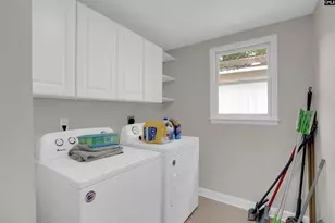 955 Laurie Ln, Columbia, SC 29205 - Photo 19