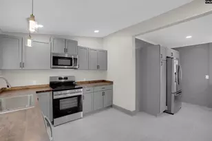 955 Laurie Ln, Columbia, SC 29205 - Photo 15