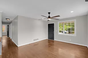 955 Laurie Ln, Columbia, SC 29205 - Photo 9