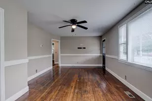 330 Gaffney St, West Columbia, SC 29169 - Photo 9